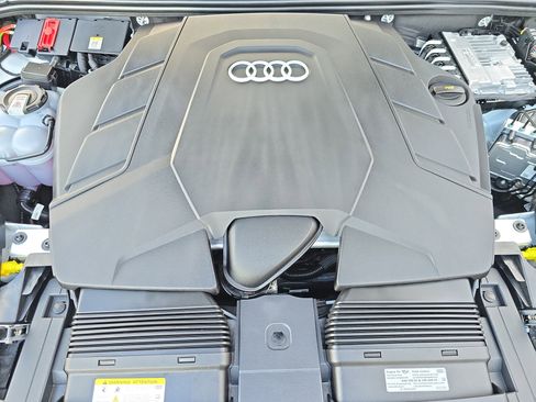 Certified 2025 Audi Q8 Premium Plus w/ Premium Plus Package image 29