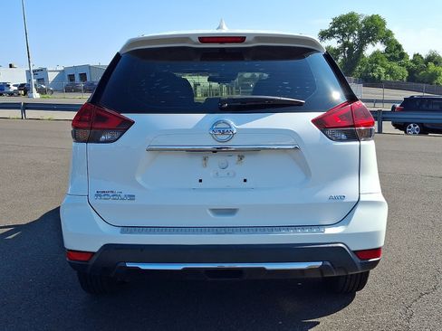 Used 2019 Nissan Rogue S AWD/4WD image 5