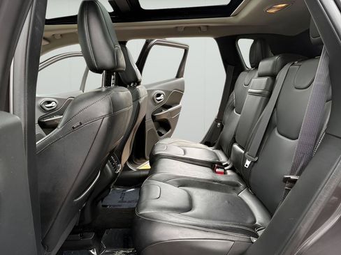 Used 2014 Jeep Cherokee Limited FWD image 12