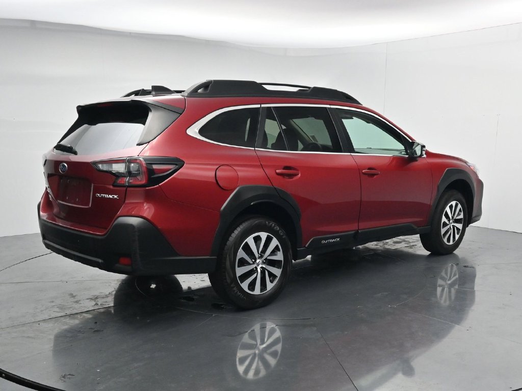 Used 2024 Subaru Outback Premium AWD/4WD image 8