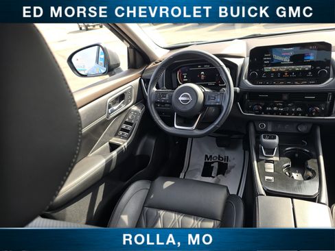 Used 2023 Nissan Rogue Platinum w/ Platinum Premium Package FWD image 18