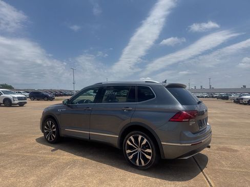 Used 2020 Volkswagen Tiguan SEL Premium R-Line w/ 3rd Row Seat Package AWD/4WD image 14