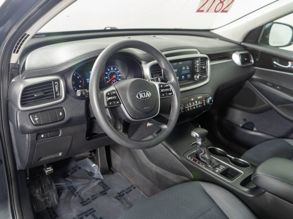 Used 2020 Kia Sorento AWD V6 image 13