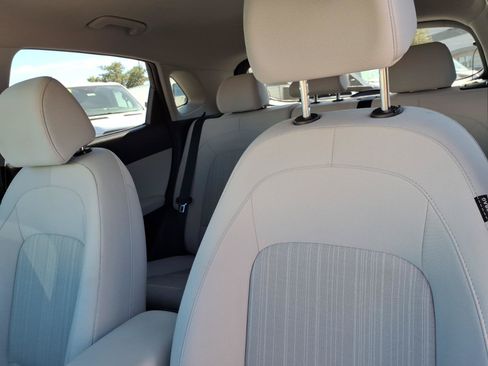 Used 2023 Hyundai Kona SEL FWD image 13