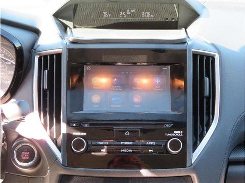 Used 2022 Subaru Impreza 2.0i Premium image 26