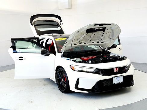 Used 2024 Honda Civic Type R image 9