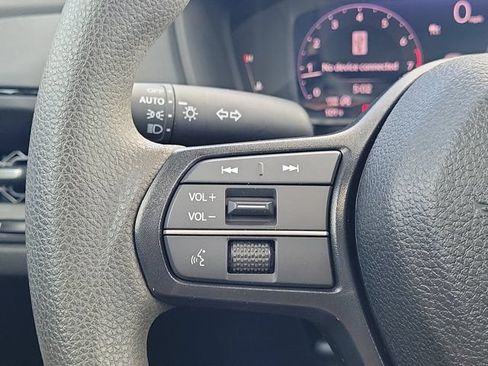 Certified 2025 Honda Accord SE image 19
