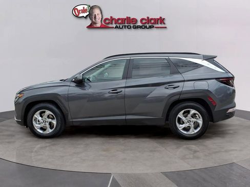 Used 2022 Hyundai Tucson SEL FWD image 2