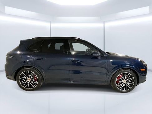 New 2026 Porsche Cayenne GTS AWD/4WD image 8