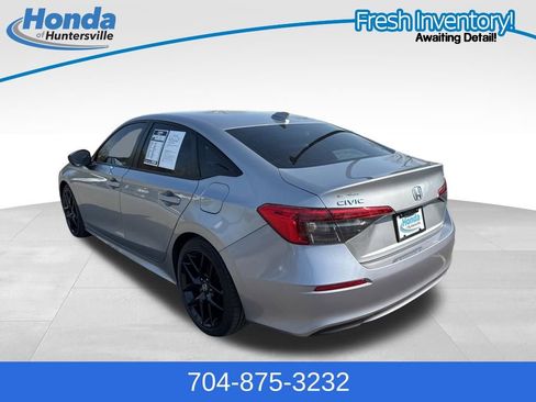 Used 2023 Honda Civic Sport image 6