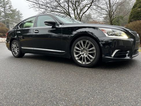 Used 2013 Lexus LS 460 AWD w/ Comfort Pkg image 2