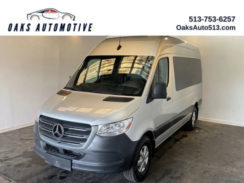 Used 2021 Mercedes-Benz Sprinter 2500 image 1