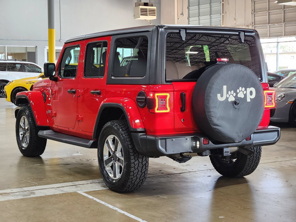 Used 2018 Jeep Wrangler Unlimited Sahara w/ Cold Weather Group AWD/4WD image 11
