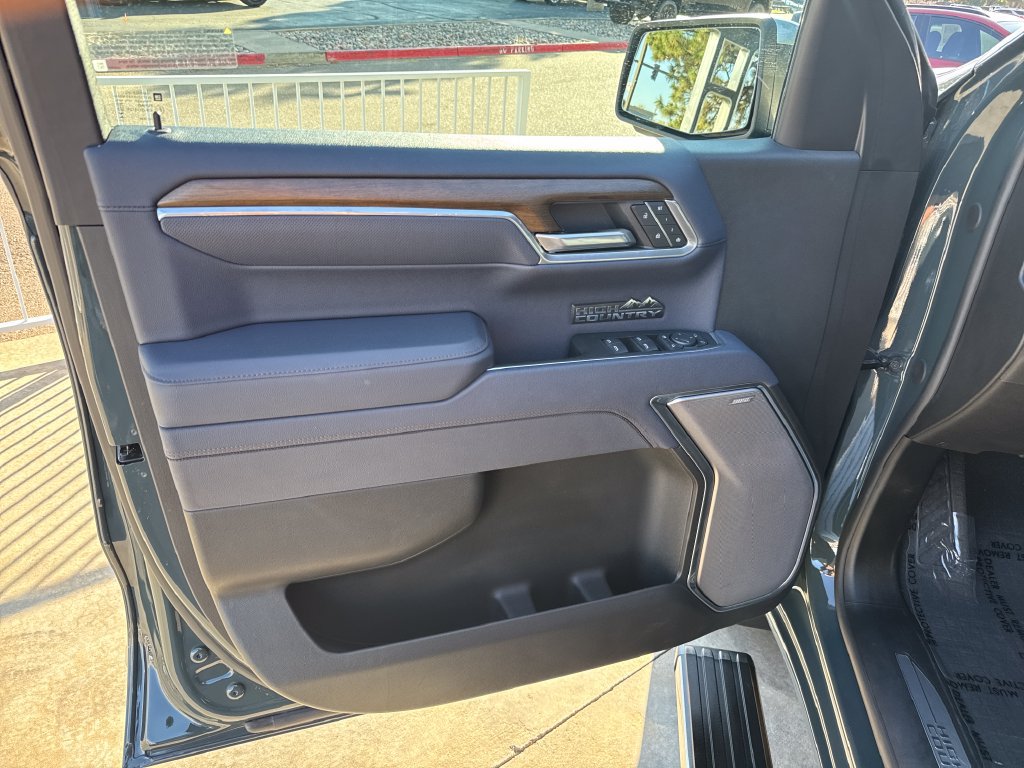 Used 2026 Chevrolet Silverado 1500 High Country AWD/4WD image 10