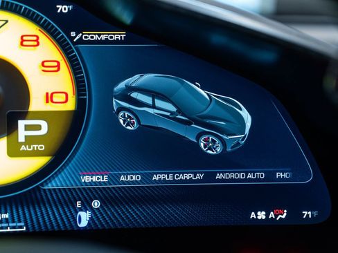 Certified 2025 Ferrari Purosangue AWD/4WD image 33