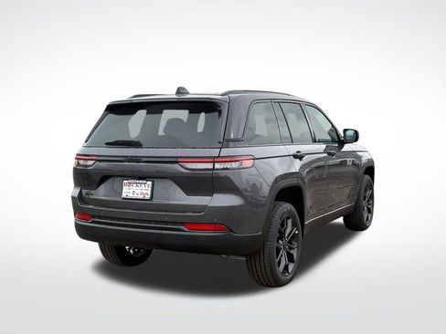 New 2025 Jeep Grand Cherokee Limited image 4