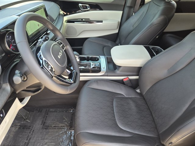 Certified 2024 Kia Carnival EX FWD image 12