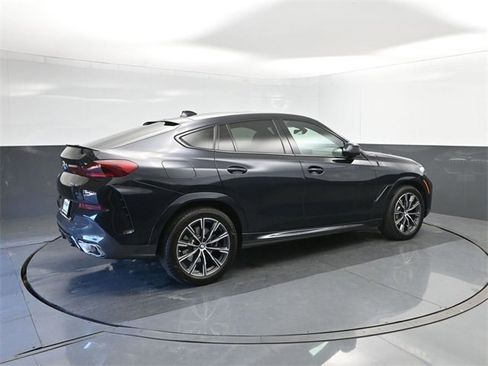 Used 2023 BMW X6 xDrive40i w/ M Sport Package image 15