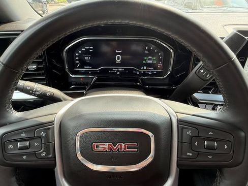 Used 2023 GMC Sierra 1500 Elevation w/ LPO, Elevation Black Package AWD/4WD image 19