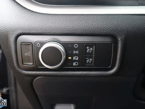 Used 2023 Ford Explorer XLT RWD image 13