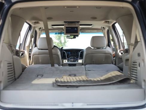 Used 2017 Cadillac Escalade Luxury AWD/4WD image 81