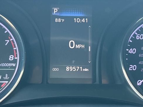 Used 2019 Toyota Camry SE FWD image 25