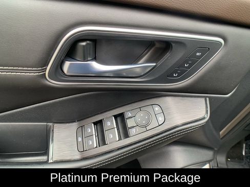 Certified 2023 Nissan Rogue Platinum w/ Platinum Premium Package AWD/4WD image 12