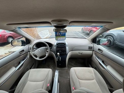 Used 2010 Toyota Sienna LE FWD image 8
