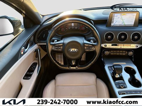 Used 2018 Kia Stinger GT2 image 17