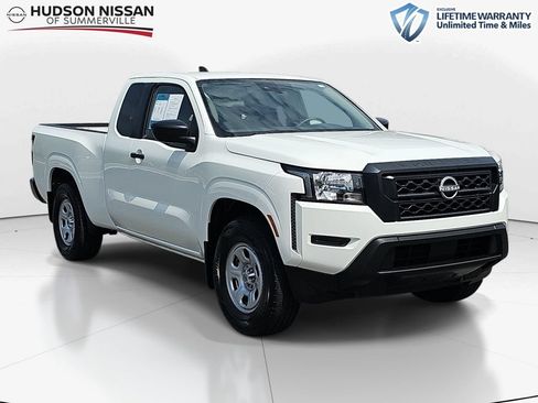 Used 2024 Nissan Frontier S RWD image 1