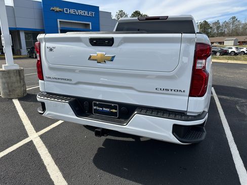 New 2026 Chevrolet Silverado 1500 Custom image 3