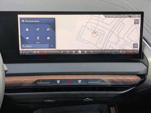 Used 2025 BMW X3 xDrive30i w/ M Sport Package image 13