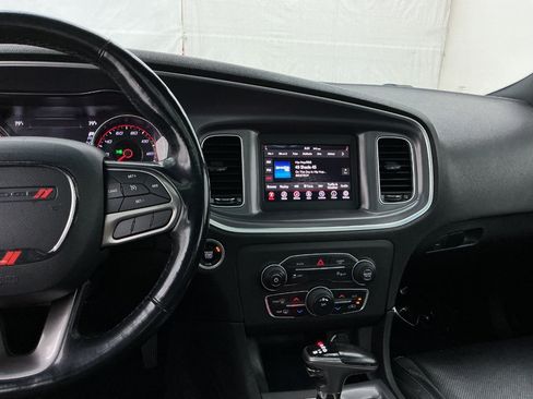 Used 2020 Dodge Charger SXT w/ Leather Interior Group RWD image 34