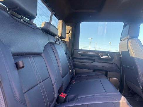 Used 2024 Chevrolet Silverado 2500 High Country w/ High Country Premium Package image 16