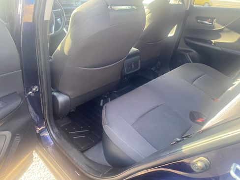 Used 2021 Toyota Venza LE w/ Carpet Mat Package (TMS) AWD/4WD image 10