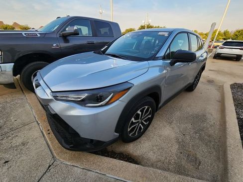 Used 2025 Toyota Corolla Cross AWD Hybrid image 3