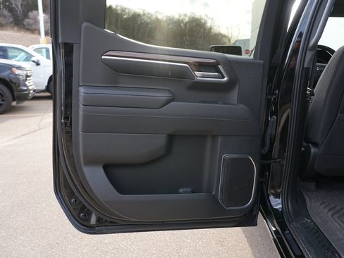 Used 2022 Chevrolet Silverado 1500 RST AWD/4WD image 19