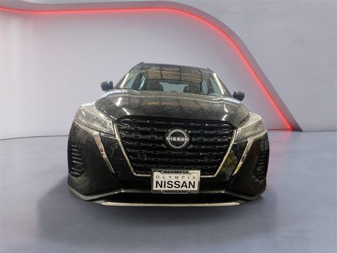 Used 2023 Nissan Kicks SR w/ SR Premium Package image 8