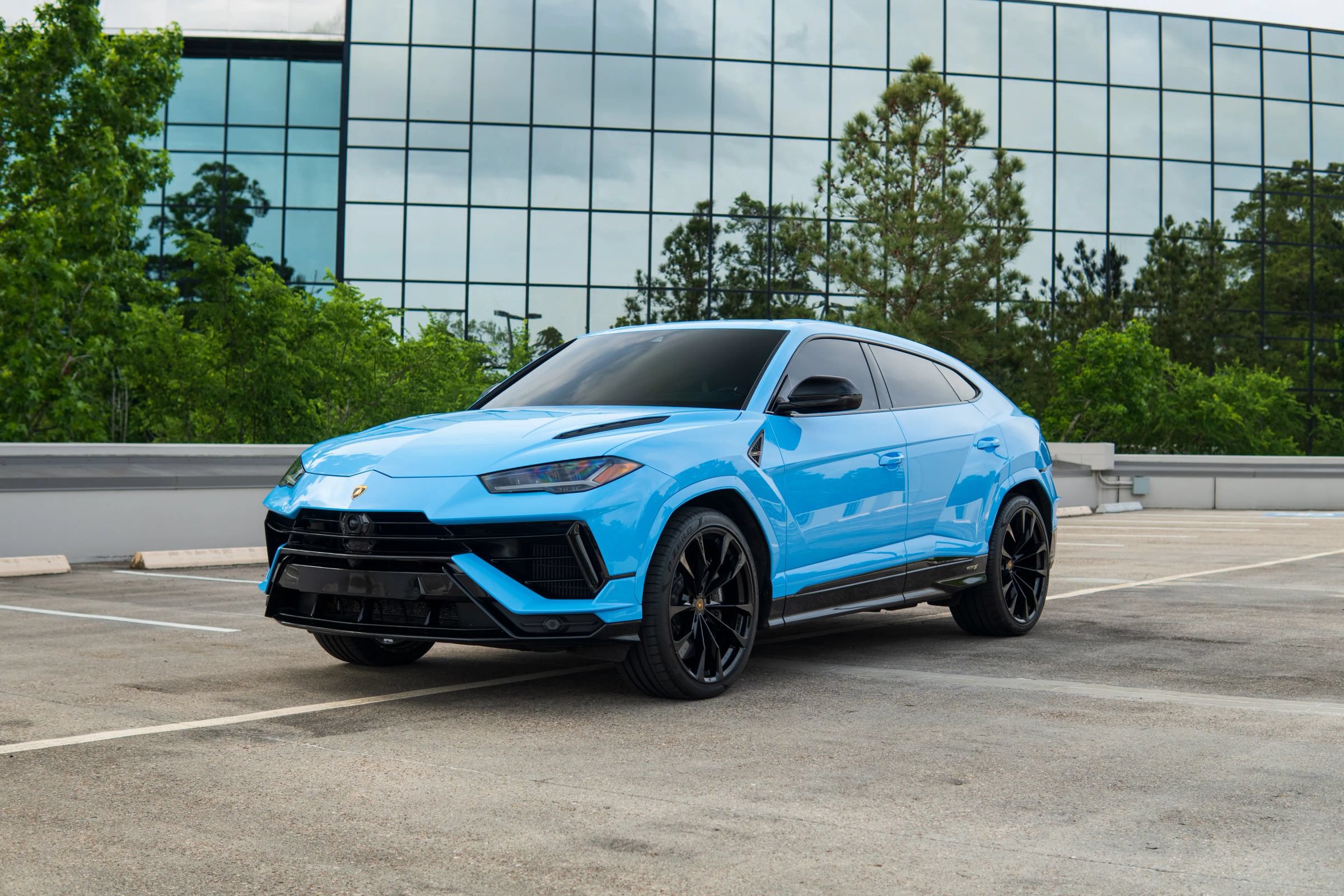 Used 2024 Lamborghini Urus S AWD/4WD image 3