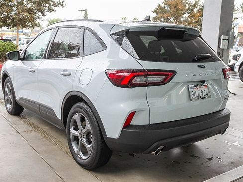 Used 2025 Ford Escape ST-Line w/ Equipment Group 301A image 7