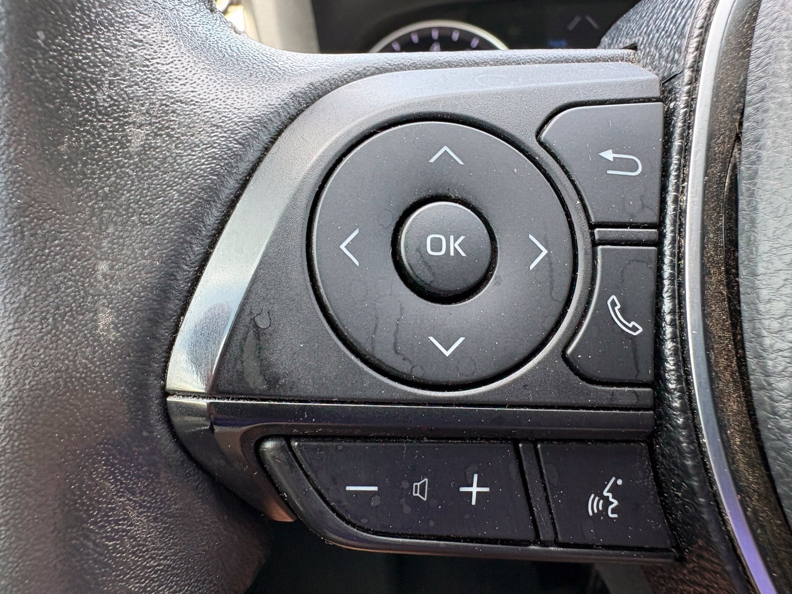 Used 2021 Toyota RAV4 XLE w/ Convenience Package AWD/4WD image 15
