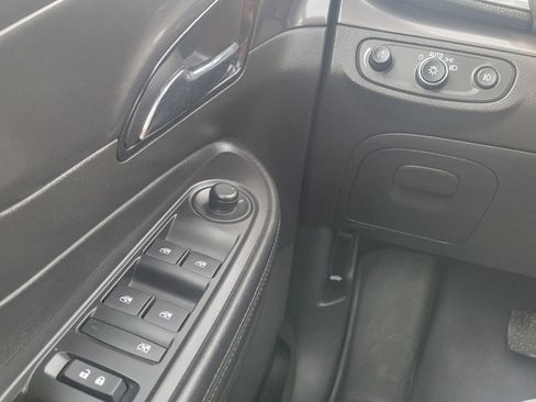 Used 2019 Buick Encore Essence image 22