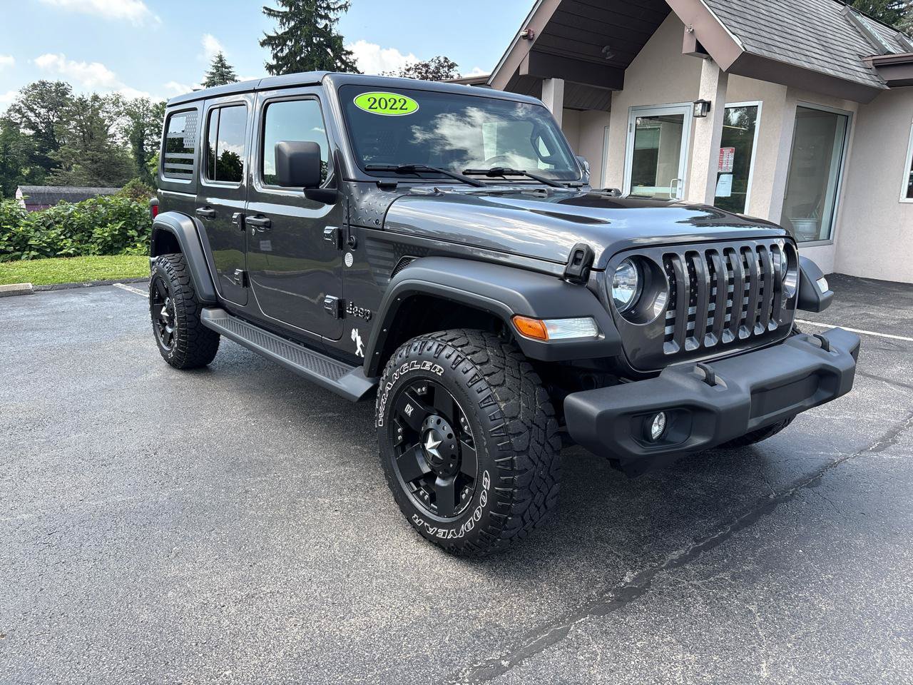 Used 2022 Jeep Wrangler Unlimited Sport AWD/4WD image 3