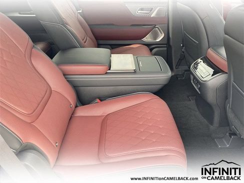 New 2026 INFINITI QX80 Autograph image 13