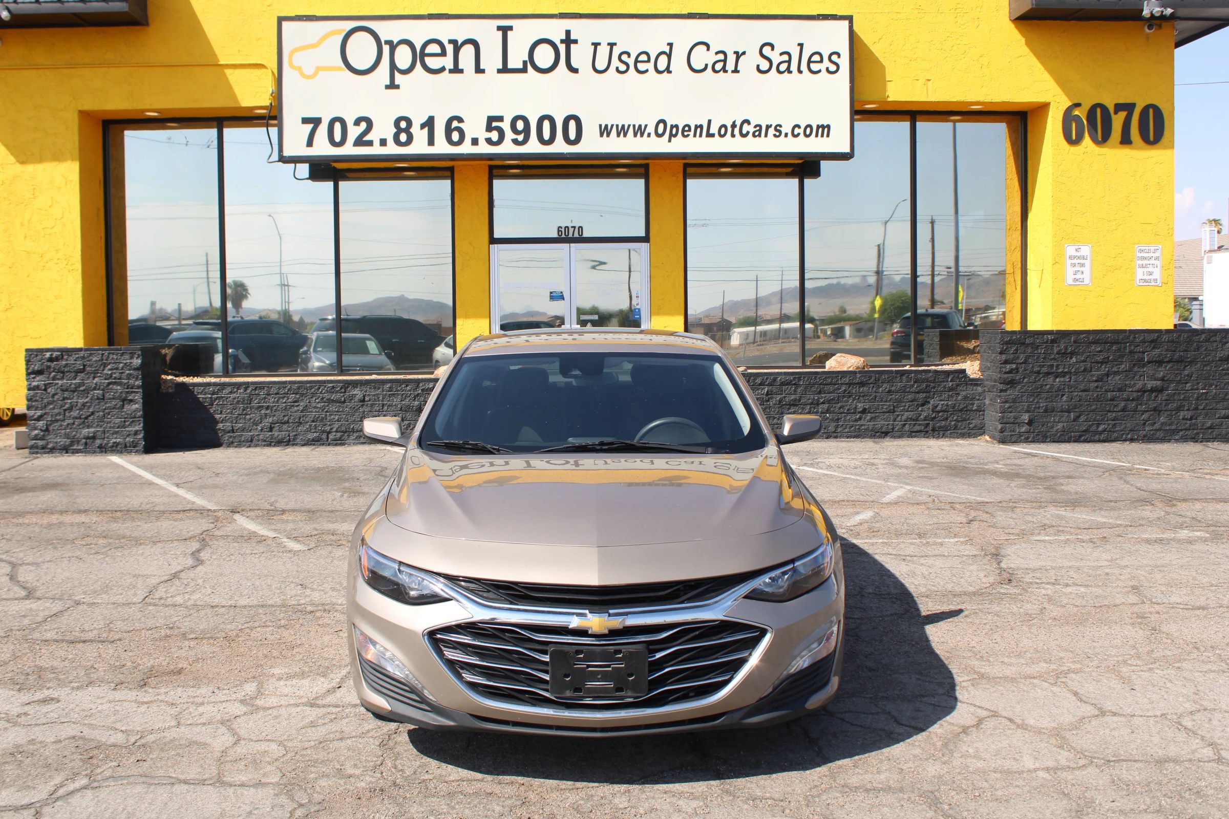 Used 2023 Chevrolet Malibu LT FWD image 3
