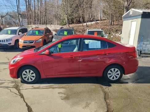 Used 2016 Hyundai Accent SE image 3