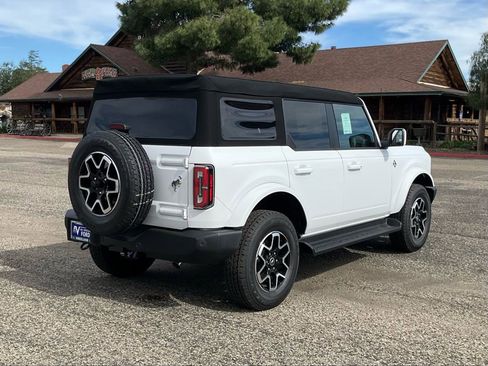 New 2025 Ford Bronco Outer Banks image 6