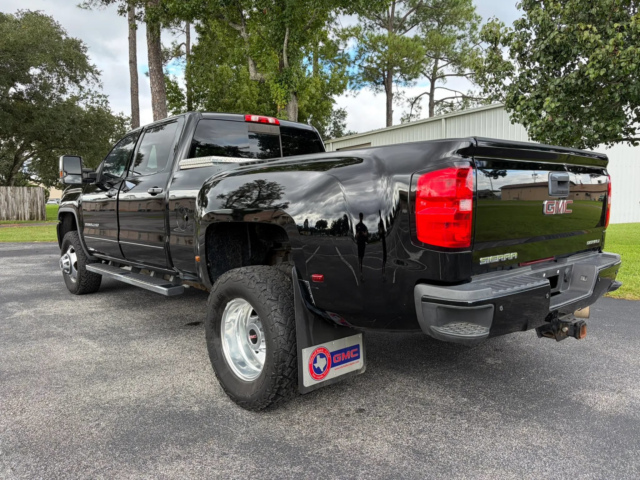 Used 2018 GMC Sierra 3500 Denali w/ Duramax Plus Package AWD/4WD image 5