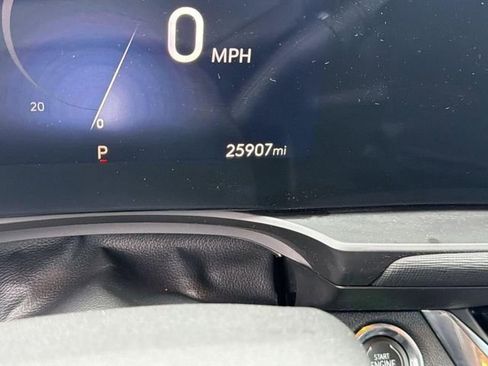 Used 2025 Buick Envista Preferred image 12