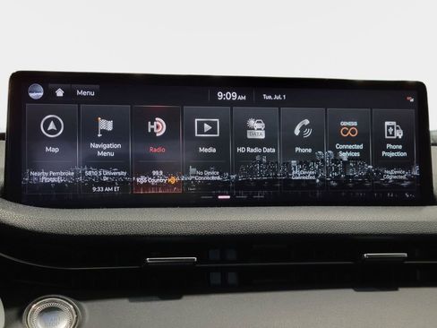 Used 2022 Genesis GV70 3.5T Sport image 21